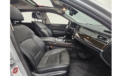 BMW 750 Li xDrive - автомобили, коли, обяви за нови и употребявани 9