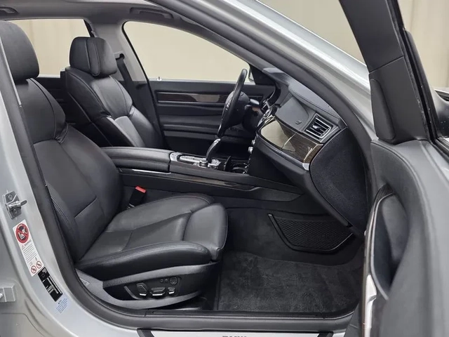 BMW 750 LI - автомобили, коли, обяви за нови и употребявани 10