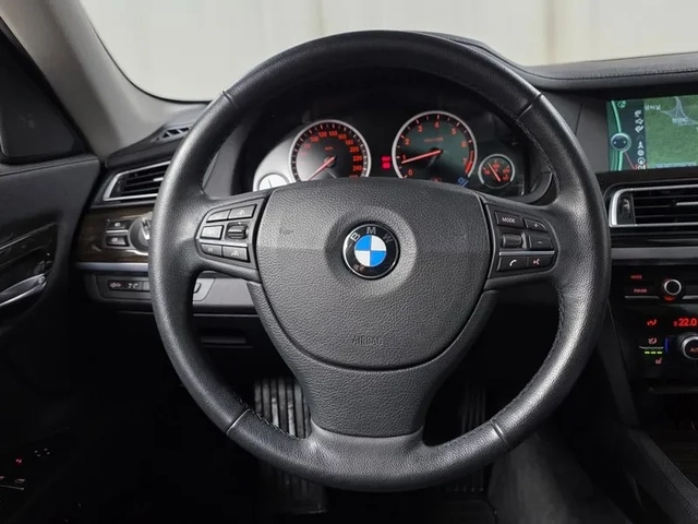 BMW 750 LI - автомобили, коли, обяви за нови и употребявани 12