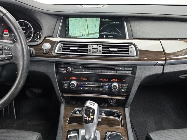 BMW 750 LI xDrive - автомобили, коли, обяви за нови и употребявани 15