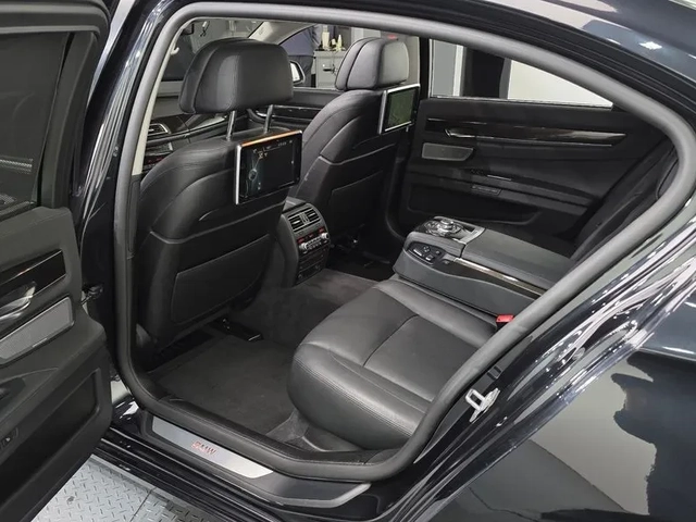 BMW 750 LI xDrive - автомобили, коли, обяви за нови и употребявани 10