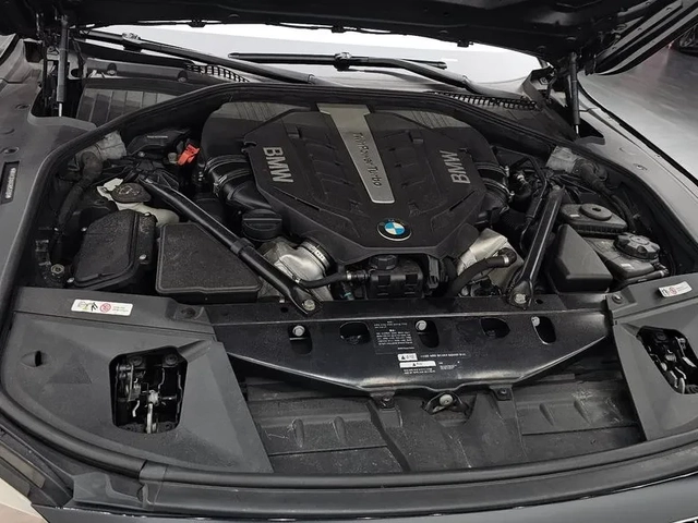 BMW 750 LI xDrive - автомобили, коли, обяви за нови и употребявани 5