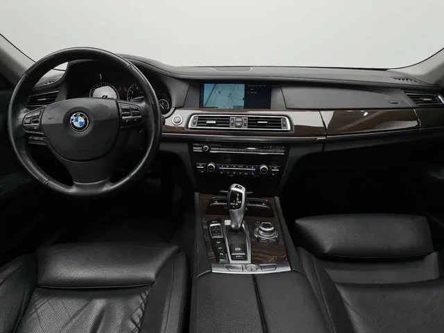 BMW 750 LI xDrive - автомобили, коли, обяви за нови и употребявани 6