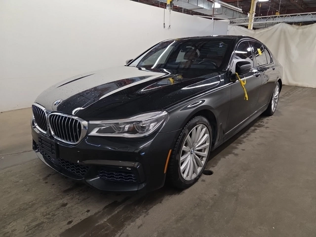 BMW 750 AWD* 93 000 KM * FULL EXTRAS - автомобили, коли, обяви за нови и употребявани 2