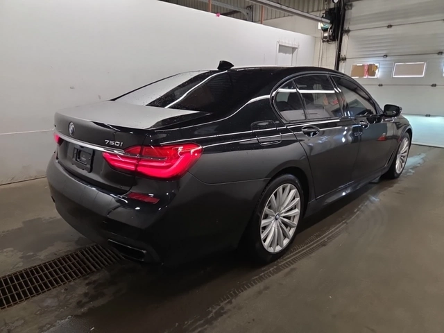 BMW 750 AWD* 93 000 KM * FULL EXTRAS - автомобили, коли, обяви за нови и употребявани 4