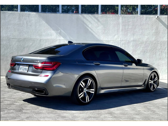 BMW 750 750i xDrive M SPORT LINE - автомобили, коли, обяви за нови и употребявани 4