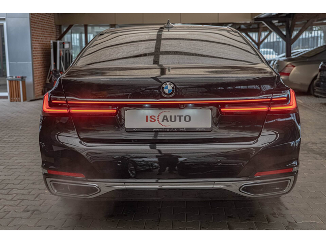 BMW 750 d/xDrive/Камера 360/RSE/HuD/Обдухване/Laser/Ambient/ - автомобили, коли, обяви за нови и употребявани 3
