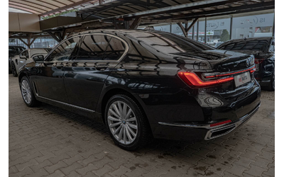 bmw-750-d-xdrive-kamera-360-rse-hud-obduhvane-laser-ambient - 5