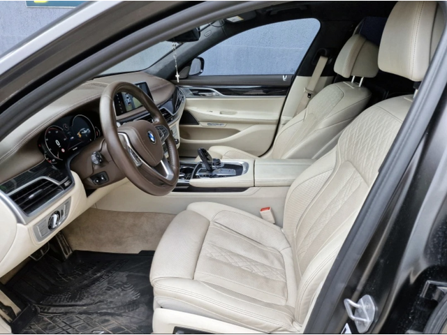 BMW 750 Li Xdrive 4.4 V8 FULL - автомобили, коли, обяви за нови и употребявани 8