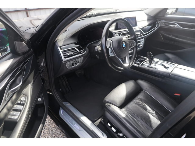 BMW 750 750 - автомобили, коли, обяви за нови и употребявани 9