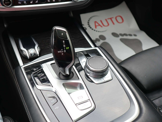 BMW 750 Long/xDrive/Individual/Harman Kardon/Обдухване/RSE - автомобили, коли, обяви за нови и употребявани 15