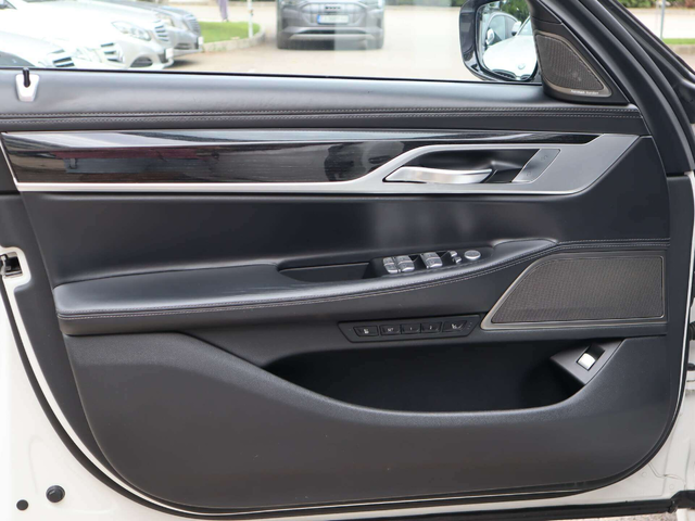 BMW 750 Long/xDrive/Individual/Harman Kardon/Обдухване/RSE - автомобили, коли, обяви за нови и употребявани 6