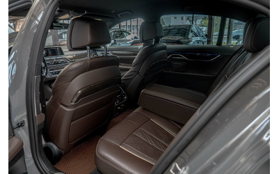BMW 750 М-Packet/xDrive/Harman Kardon/HuD/Обдухване/Камера - автомобили, коли, обяви за нови и употребявани 8