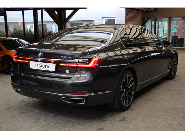 BMW 750 M-Perfomance/Laser/Алкантар/Virtual/Harman Kardon/ - автомобили, коли, обяви за нови и употребявани 3