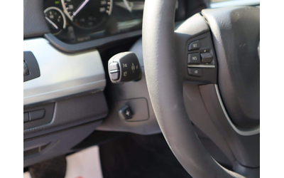 bmw-750-xdrive-hud-obduhvane-pdc-shibedah-lane-assist - 5