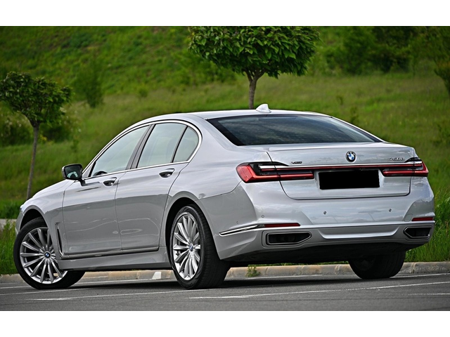 BMW 750d 750d xDrive - автомобили, коли, обяви за нови и употребявани 2