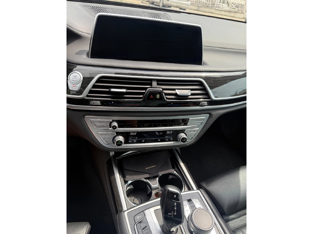 BMW 750d 750d xDrive М-Sport - автомобили, коли, обяви за нови и употребявани 8