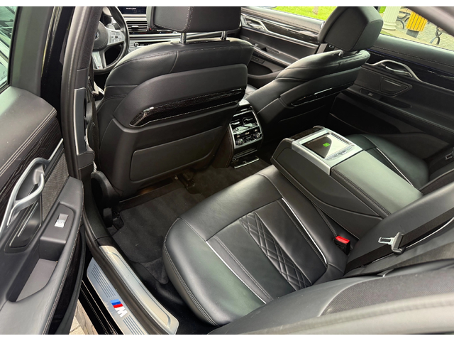 BMW 750d 750d xDrive М-Sport - автомобили, коли, обяви за нови и употребявани 9