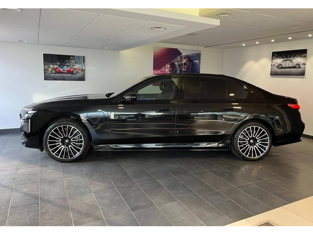 BMW 750е 750е Plug-in Hybrid xDrive - автомобили, коли, обяви за нови и употребявани 1