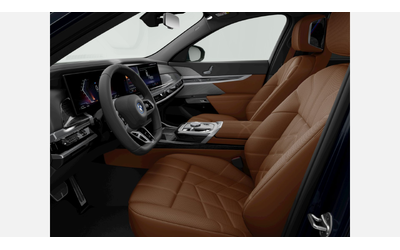 BMW 750e xDrive Sedan - автомобили, коли, обяви за нови и употребявани 6