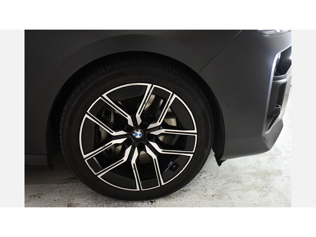 BMW 750e xDrive Sedan - автомобили, коли, обяви за нови и употребявани 4