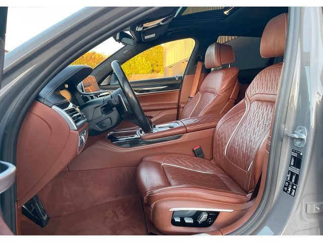 BMW 750i 750i xDrive M-Pack - автомобили, коли, обяви за нови и употребявани 7