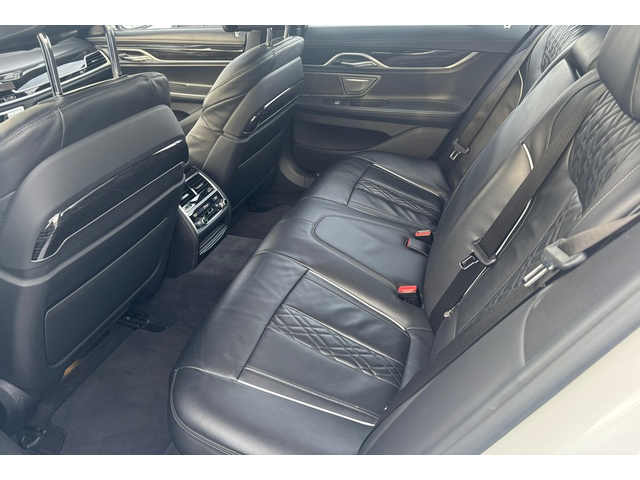 BMW 750i 750i xDrive М-Sport - автомобили, коли, обяви за нови и употребявани 6