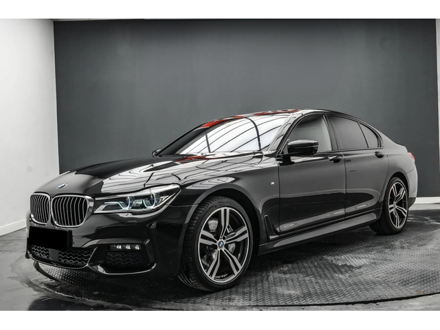BMW 750i 750i xDrive M-Sport - автомобили, коли, обяви за нови и употребявани 0