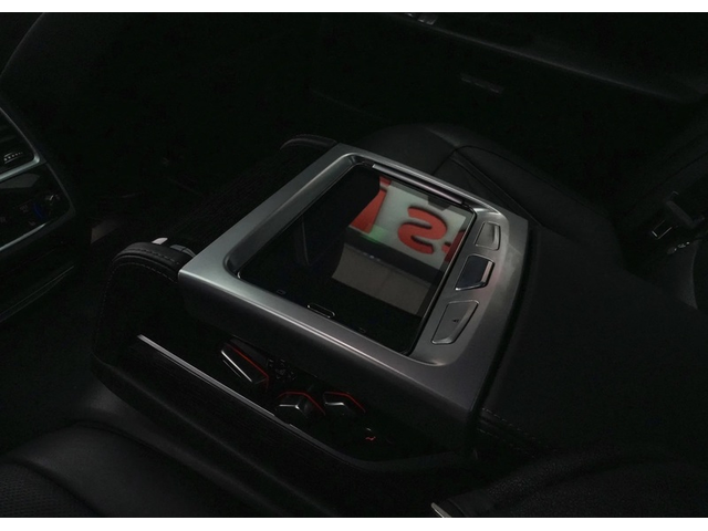 BMW 750i 750i xDrive M-Sport - автомобили, коли, обяви за нови и употребявани 12