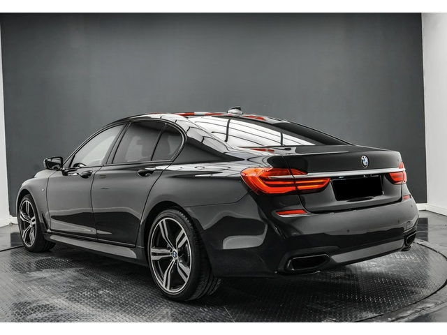 BMW 750i 750i xDrive M-Sport - автомобили, коли, обяви за нови и употребявани 2