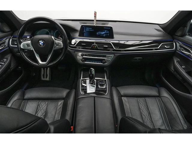 BMW 750i 750i xDrive M-Sport - автомобили, коли, обяви за нови и употребявани 5