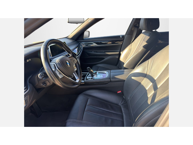 BMW 750i xDrive - автомобили, коли, обяви за нови и употребявани 5
