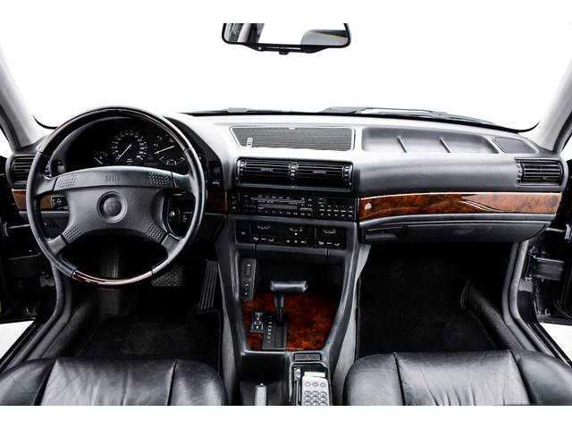 BMW 750iL Highline - автомобили, коли, обяви за нови и употребявани 10