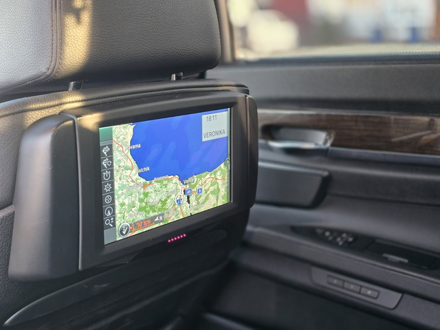 BMW 750il xDrive 2010 - автомобили, коли, обяви за нови и употребявани 13