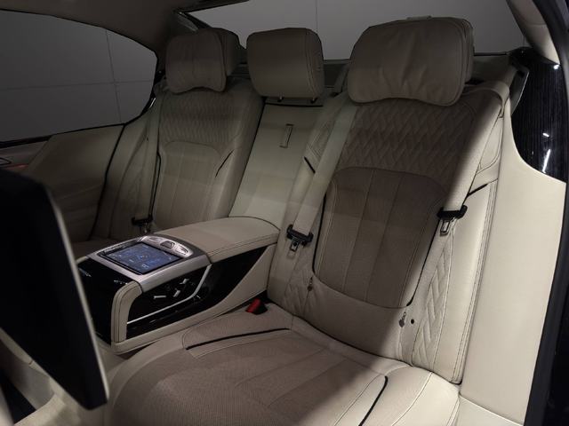 BMW 750Li xDrive - автомобили, коли, обяви за нови и употребявани 33