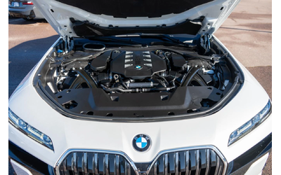 BMW 760 Swarovski* Mineral White Metallic - автомобили, коли, обяви за нови и употребявани 15