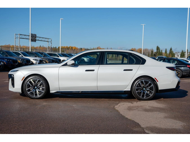 BMW 760 Swarovski* Mineral White Metallic - автомобили, коли, обяви за нови и употребявани 2