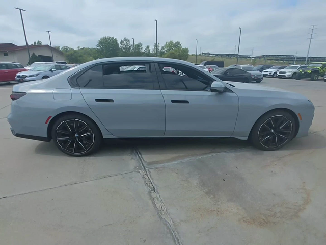 BMW 760 I / XDRIVE / FULL MAXX / - автомобили, коли, обяви за нови и употребявани 1