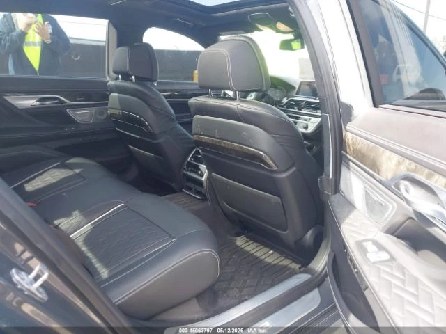 BMW 760 М760Li XDRIVE| B&W DIAMOND| DISTRONIC| ПАНО| ОБДУХ - автомобили, коли, обяви за нови и употребявани 9
