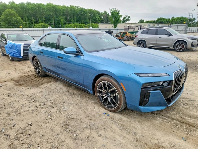 BMW 760 XDRIVE| BOWERS&WILKINS DIAMOND| CRYSTAL| HUD| MASS - автомобили, коли, обяви за нови и употребявани 0