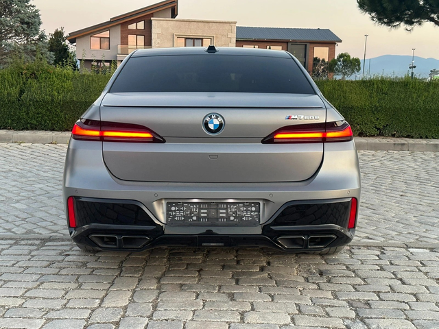 BMW 760 M760e / xDrive / AUTO DOOR/ TV THEATRE / M-SPORT PRO - автомобили, коли, обяви за нови и употребявани 4