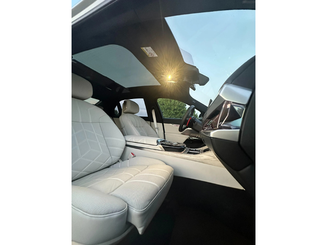 BMW 760 M760e / xDrive / AUTO DOOR/ TV THEATRE / M-SPORT PRO - автомобили, коли, обяви за нови и употребявани 8