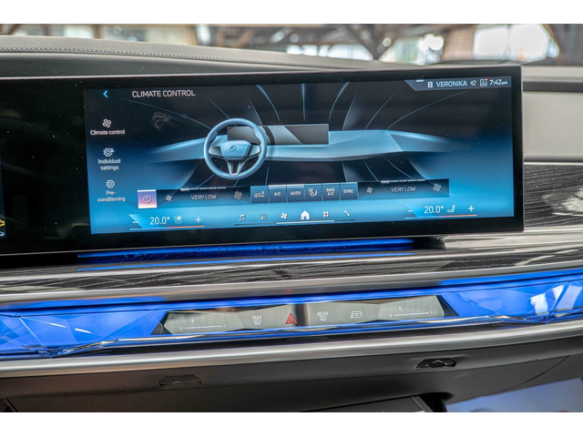 BMW 760i 4.4i V8/M-Sport/Individual/Камера 360/Обдухване/HuD/ - автомобили, коли, обяви за нови и употребявани 12