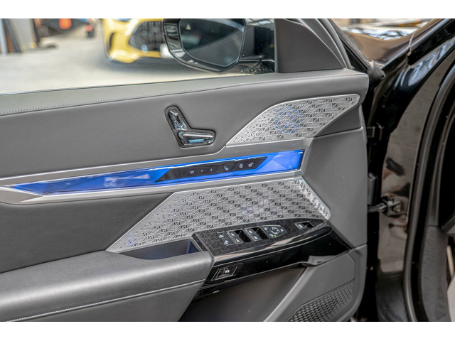 BMW 760i 4.4i V8/M-Sport/Individual/Камера 360/Обдухване/HuD/ - автомобили, коли, обяви за нови и употребявани 7