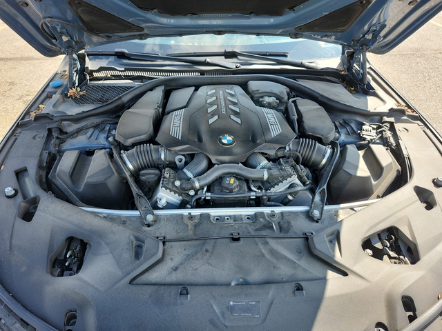 BMW 840 4.4L AWD - автомобили, коли, обяви за нови и употребявани 16