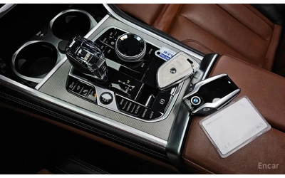BMW 840 xDrive / B&W / 360 / TARTUFO BLACK / HUD / ОБДУХ - автомобили, коли, обяви за нови и употребявани 11