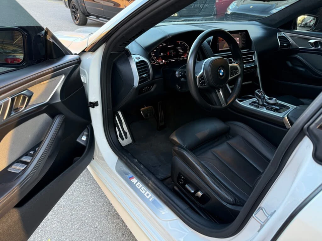 BMW 850 XDRIVE * SWAROVSKI * 360 * LASER * ПОДГРЕВ * PANO - автомобили, коли, обяви за нови и употребявани 6