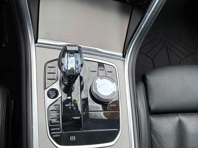 BMW 850 xDrive/ОБДУХВАНЕ/ПАНОРАМА/ДИСТРОНИК/360 - автомобили, коли, обяви за нови и употребявани 12