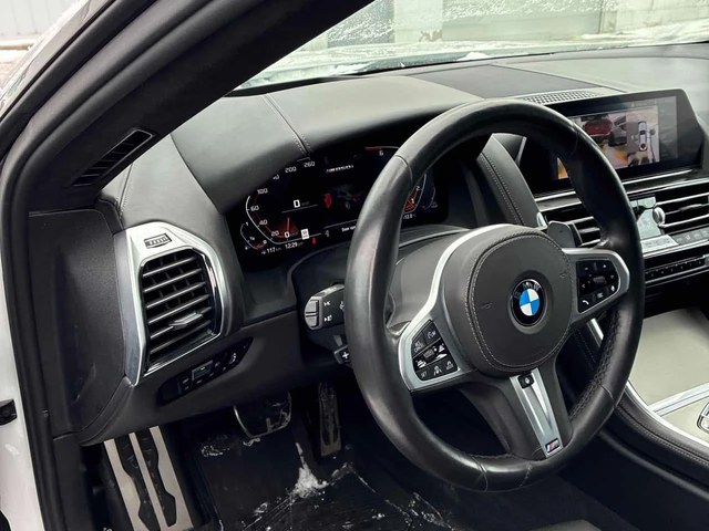 BMW 850 xDrive/ОБДУХВАНЕ/ПАНОРАМА/ДИСТРОНИК/360 - автомобили, коли, обяви за нови и употребявани 7