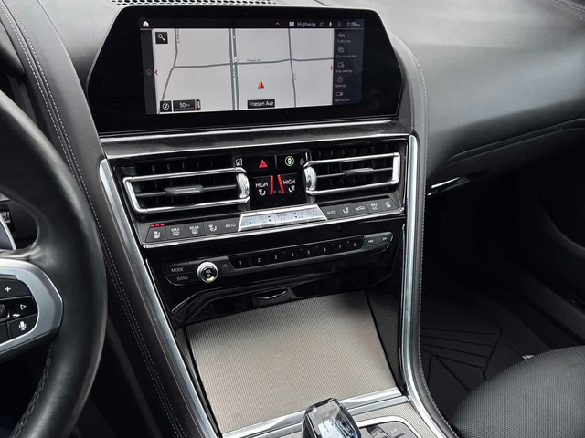 BMW 850 xDrive/ОБДУХВАНЕ/ПАНОРАМА/ДИСТРОНИК/360 - автомобили, коли, обяви за нови и употребявани 9